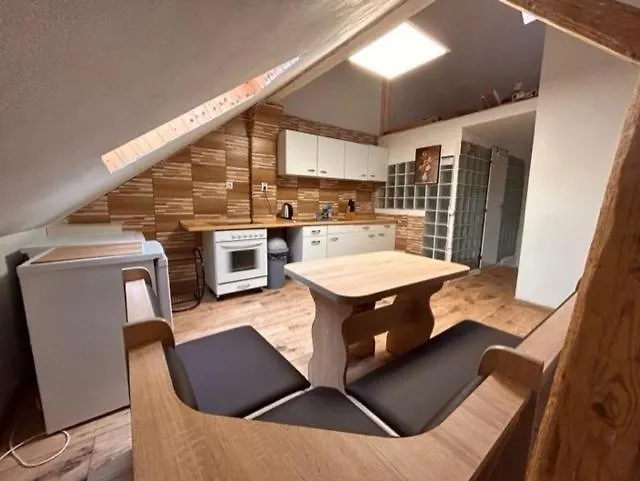 公寓 Private House